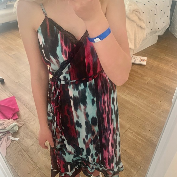 NWT-Womens (size medium) Q+A maxi wrap dress - Picture 4 of 6